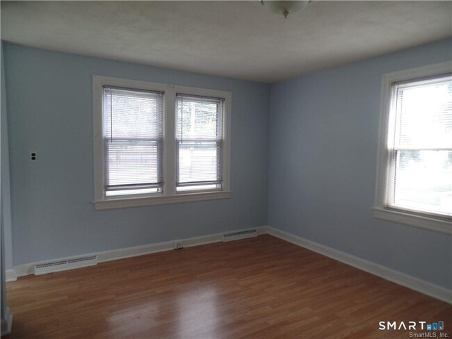 Building Photo - 110 Knowlton St