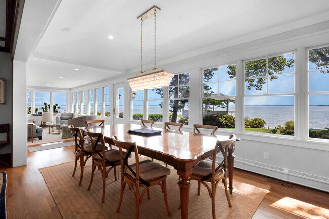 Building Photo - 912 Peconic Bay Blvd