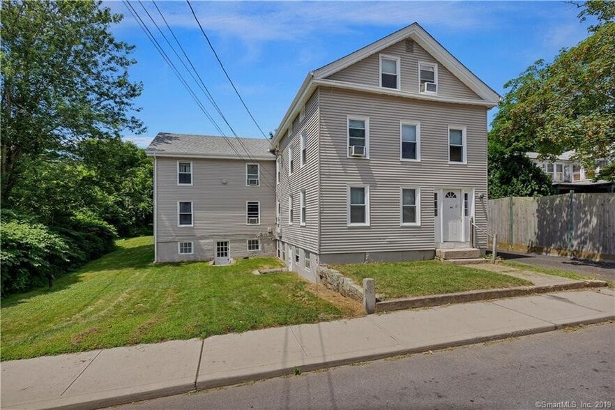 Multifamily House - 44 Morgan St