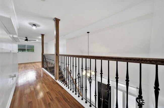 Building Photo - 12922 Lentando Dr