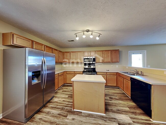 Building Photo - 906 Grand Oak Drive