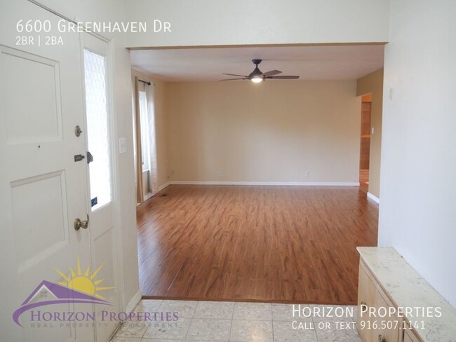 Building Photo - Cozy 2 Bed 2 Bath 1,864sqft Duplex in Gree...