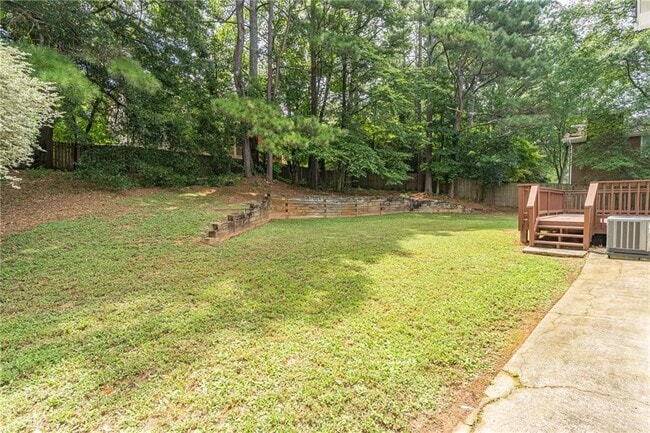 Building Photo - 495 Ansley Dr