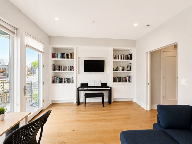 Building Photo - LUXURY CONDO BY METRO