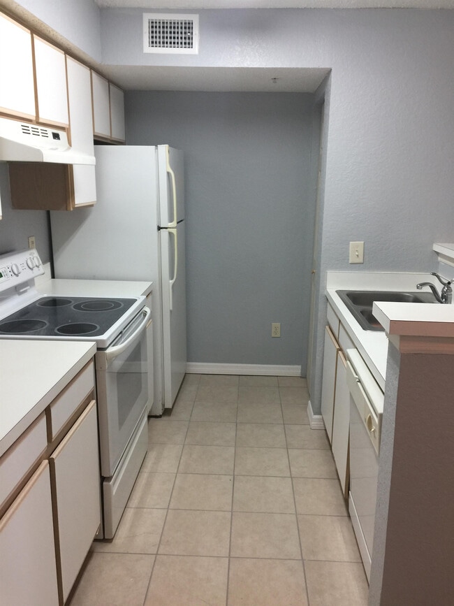 Building Photo - 2210 Grand Cayman Ct