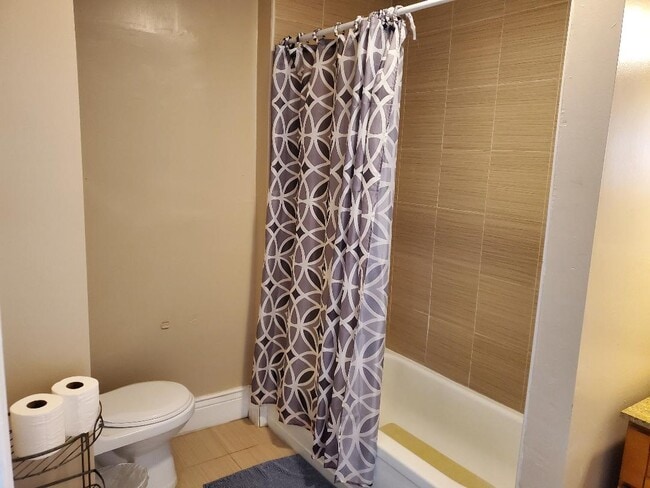 Building Photo - 1284 A St