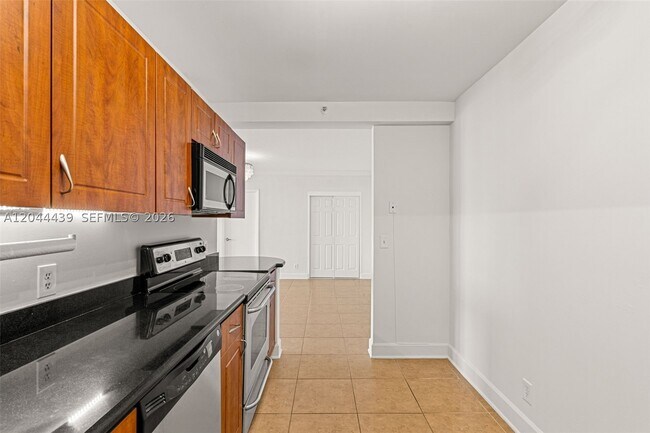 Building Photo - 401 69th St