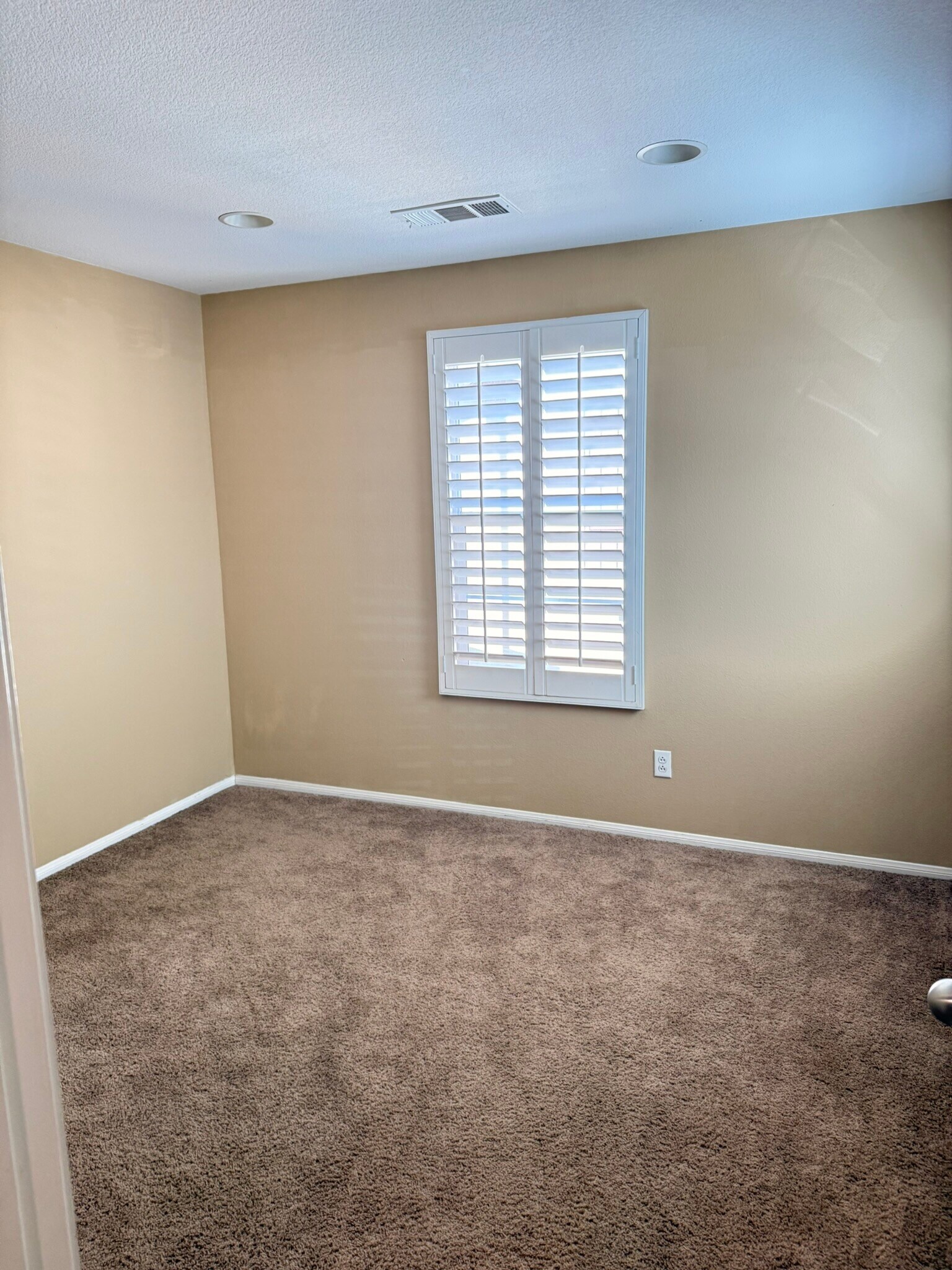 Building Photo - 8090 Cornwall Ct