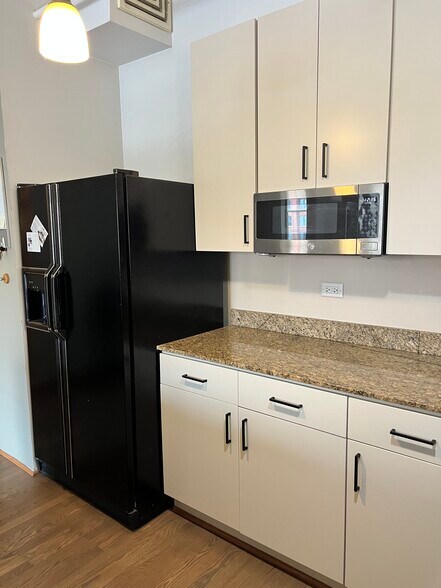 Building Photo - 161 W Harrison St