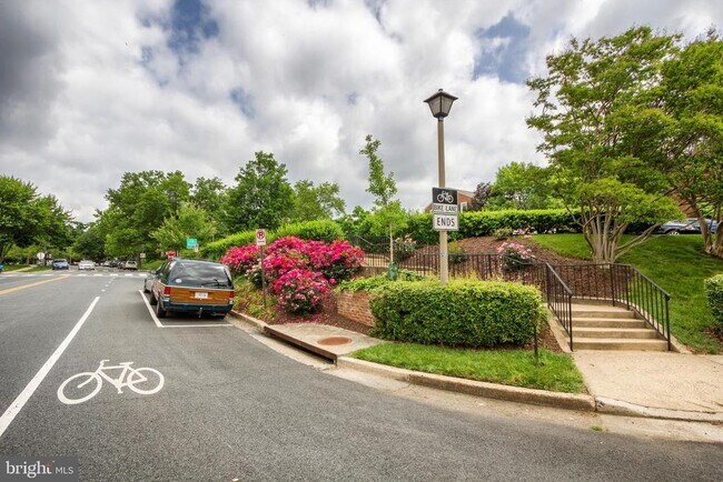 Building Photo - 4859 S 28th St