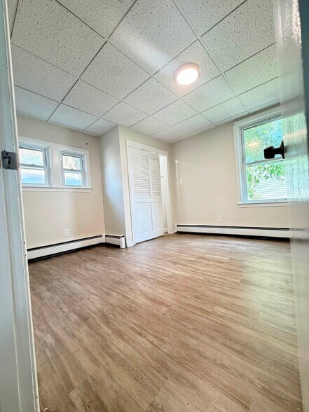 Building Photo - 61 Cohasset St