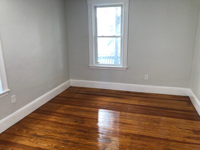 Building Photo - 90 Conwell Ave