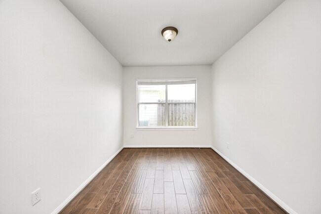 Building Photo - 2511 Orchard Run Way