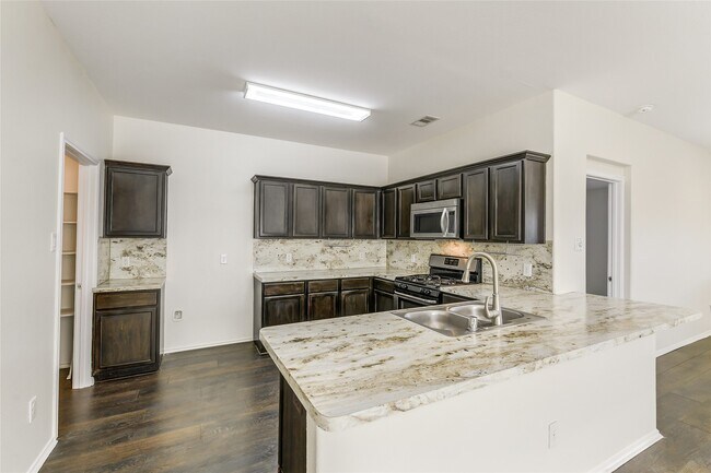 Building Photo - 2023 Louetta Mist Dr