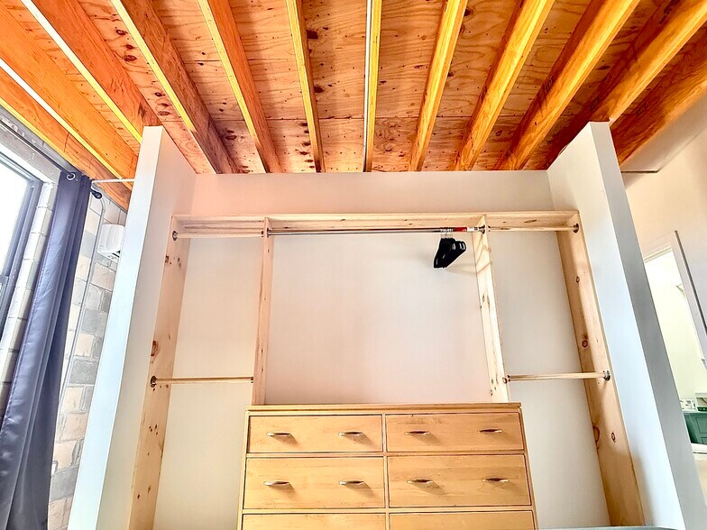 Building Photo - 1335 Churchill Rd