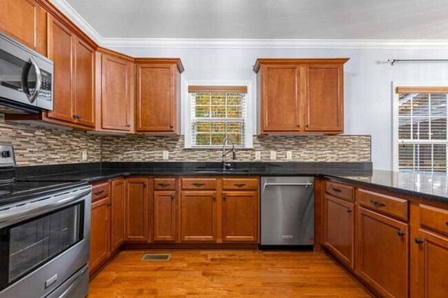 Building Photo - Spacious 4BR House in Ooltewah