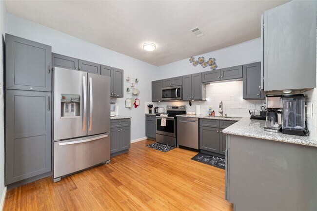 Building Photo - 5119 Avenue O 1/2