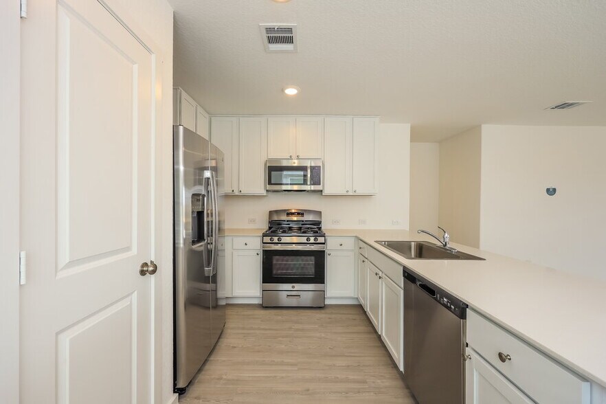 Building Photo - 3605 Knob Trl