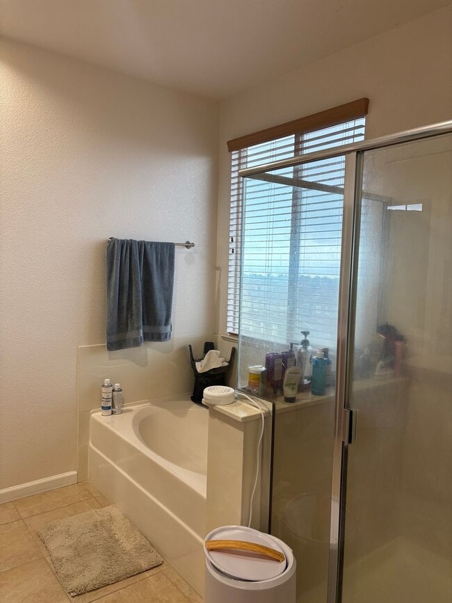 Building Photo - Pittsburg 4 bd, 2.5 ba charming home in excellent location!