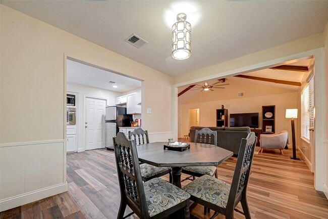 Building Photo - 3903 Hermitage Hollow Ln