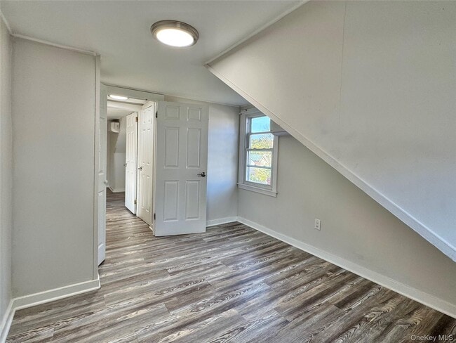 Building Photo - 12 Sayer St