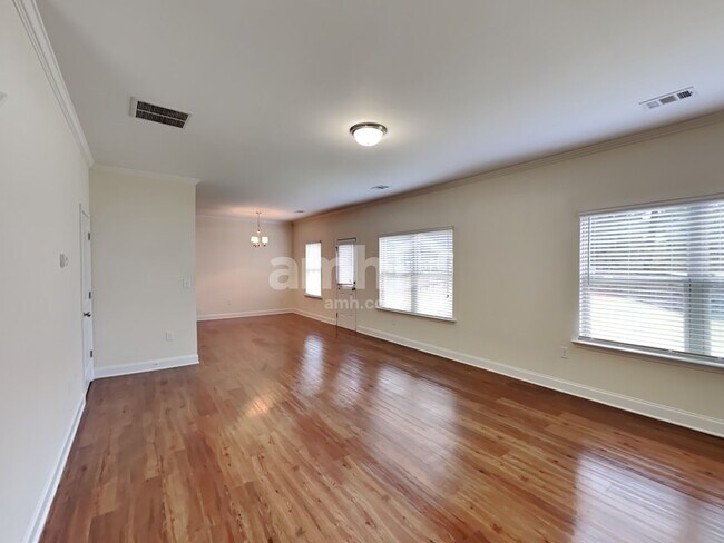 Building Photo - 173 Lanier Court