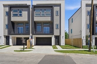 Building Photo - 5505 Hershe St