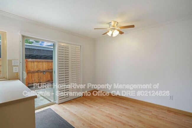 Building Photo - 8811 Salmon Falls Dr