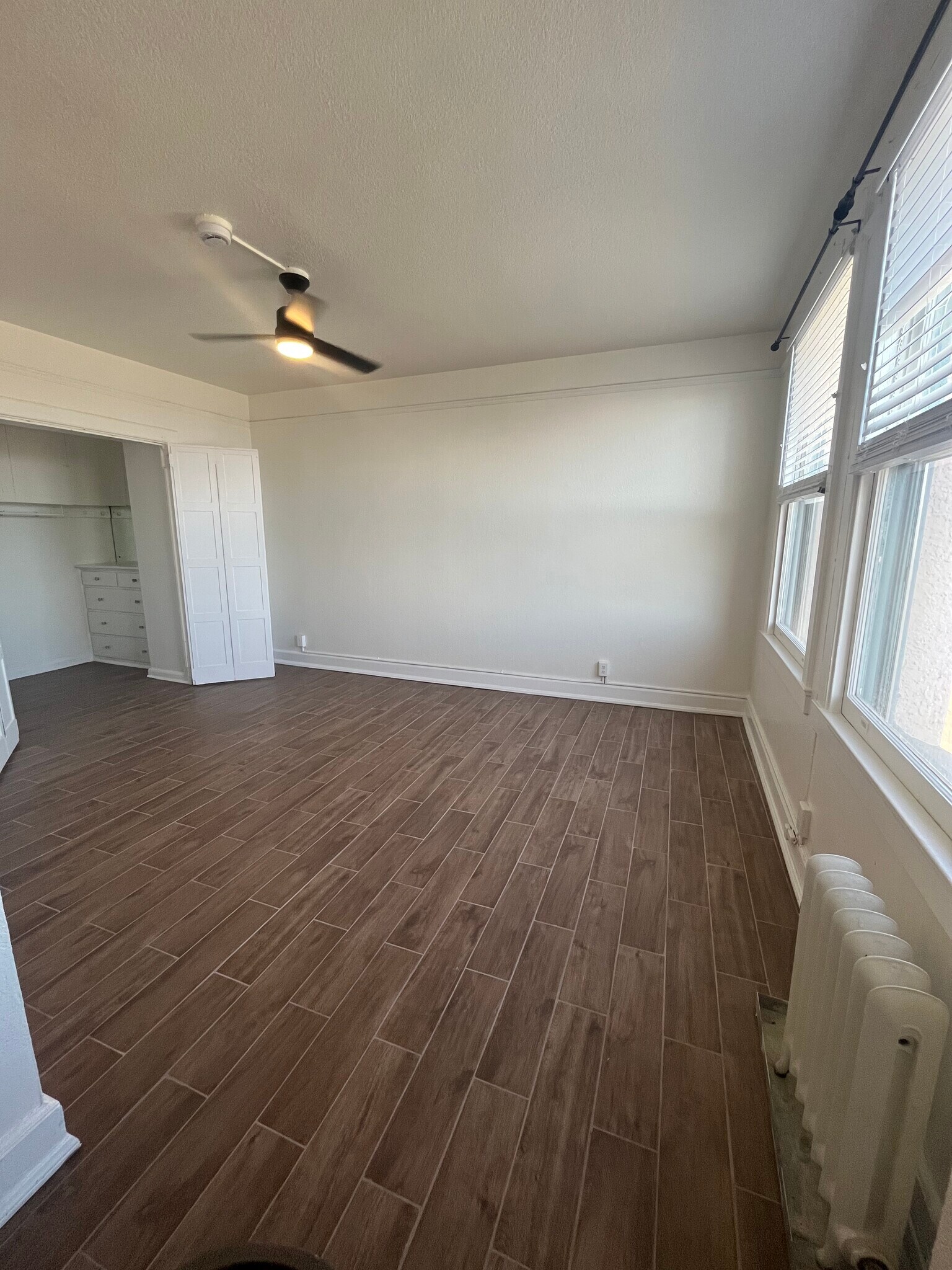 Building Photo - 455 E Ocean Blvd