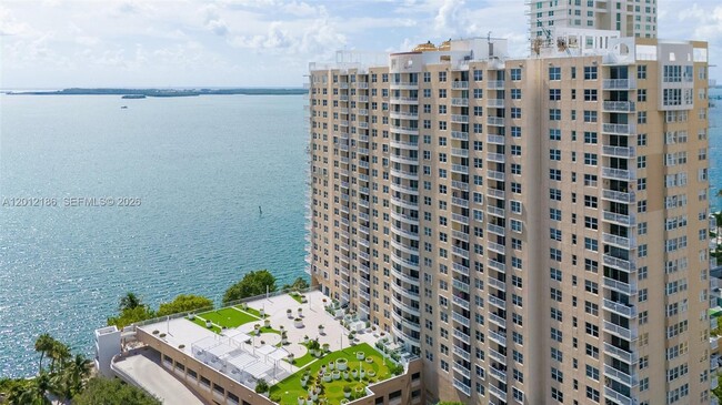 Building Photo - 770 Claughton Island Dr