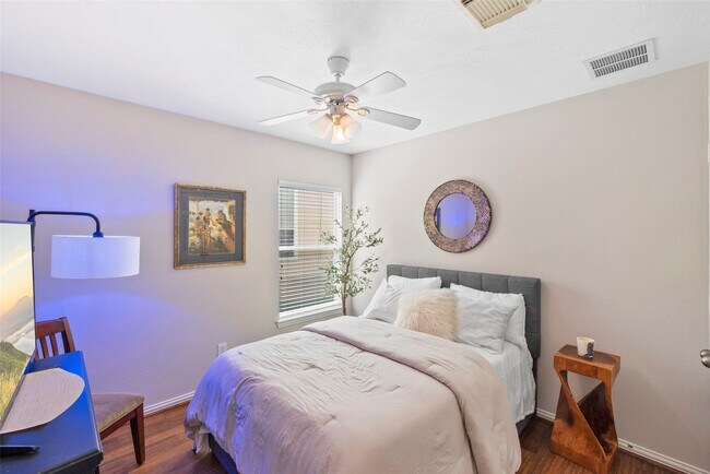 Building Photo - 2513 Kimberly Dawn Dr