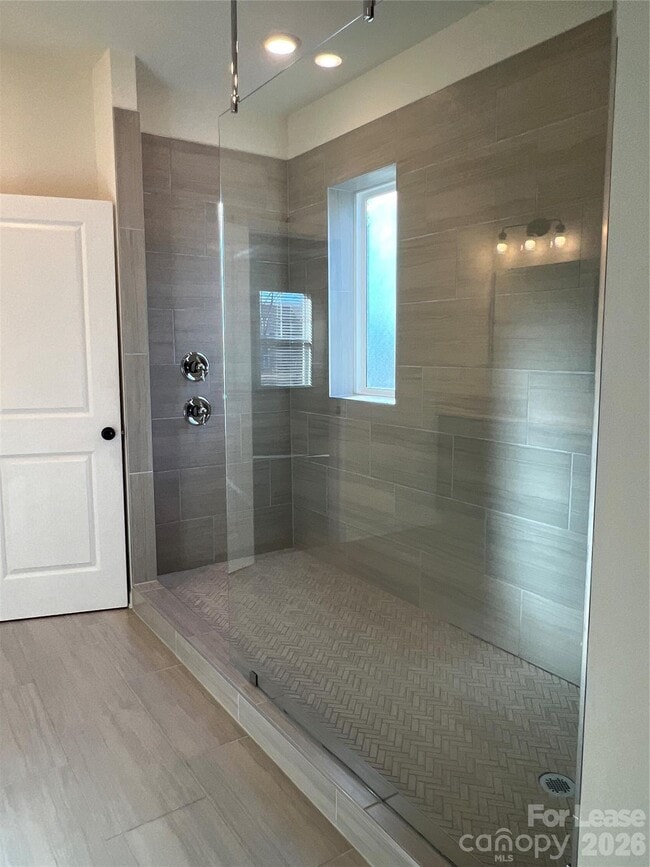 Building Photo - 5016 Britannia Blvd