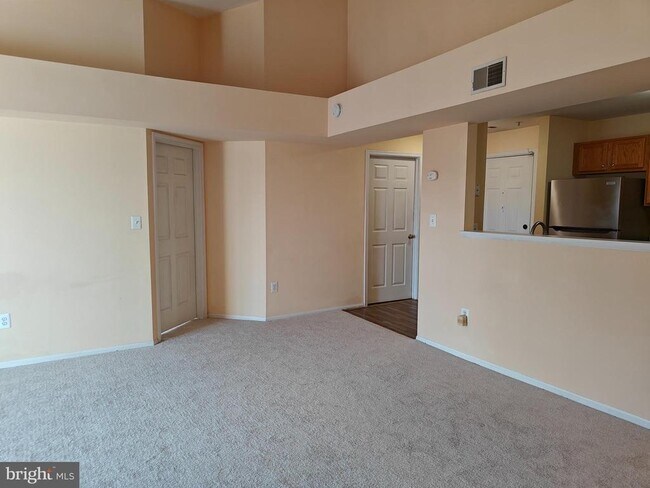 Building Photo - 13800 Farnsworth Ln