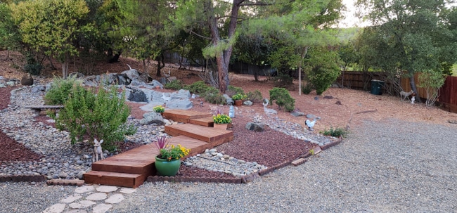 Building Photo - 3556 Mesa Verdes Dr