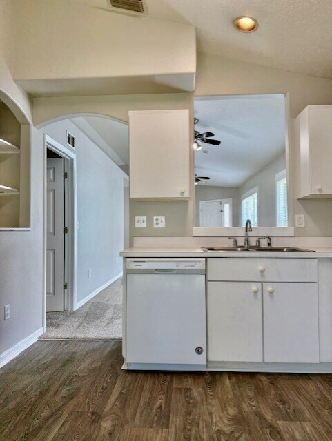 Building Photo - 28510 Seashell Ct