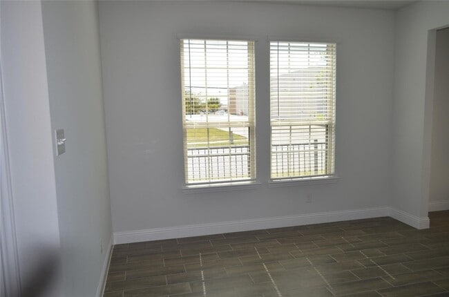 Building Photo - 5501 Crosby Dr