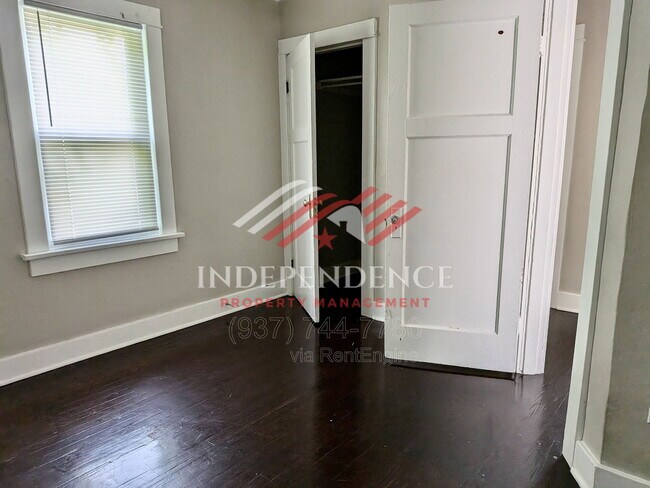 Building Photo - 2449 Nill Ave