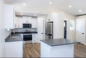 Building Photo - 325 S 285 W