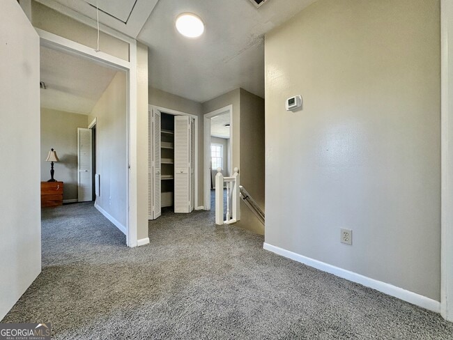 Building Photo - 117 Laura Ln