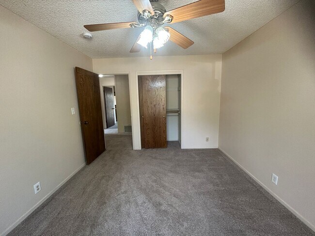 Building Photo - 1246 Paseo Redondo Dr