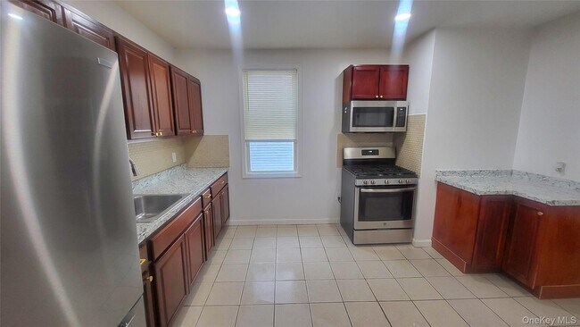 Building Photo - 49 Carroll St