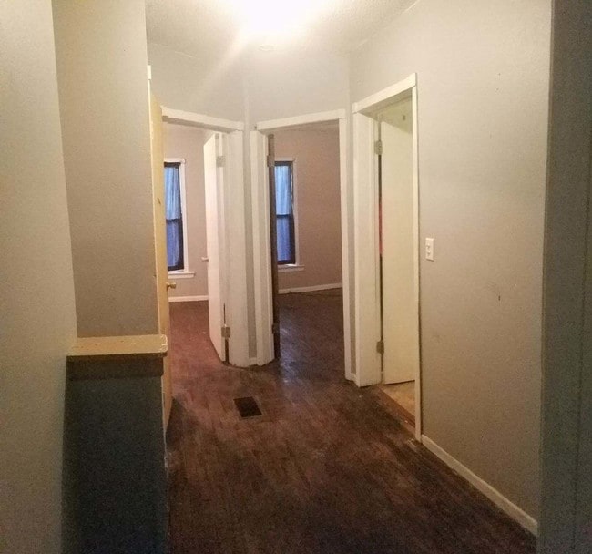 Building Photo - 224 Randolph St