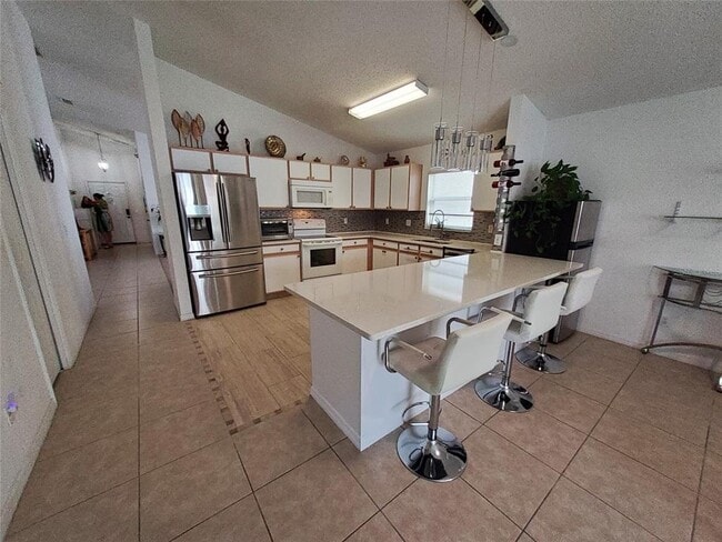 Building Photo - 944 Lockbreeze Dr