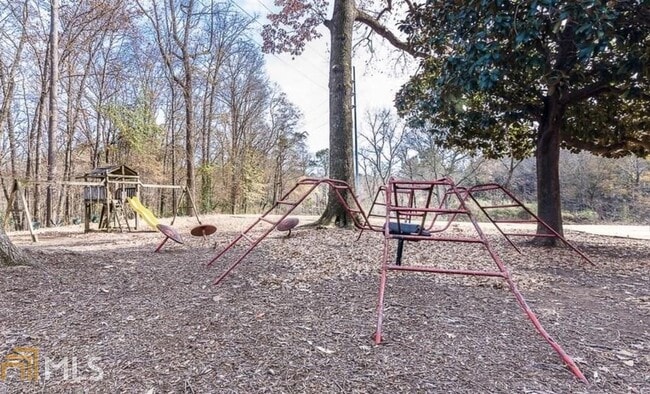 Building Photo - 3121 Colonial Way