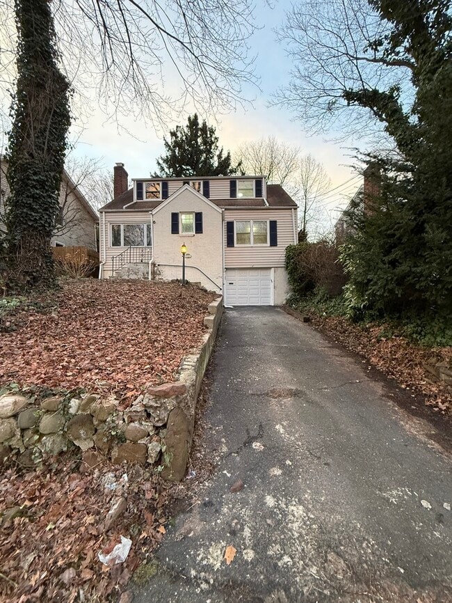 Building Photo - 255 Kawameeh Dr