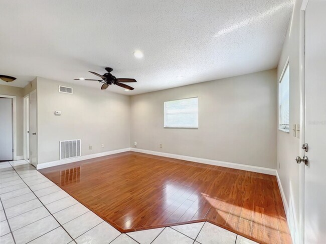 Living Room - 5331 Davisson Ave