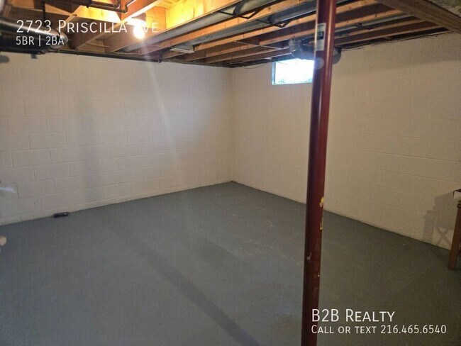 Building Photo - 2723 Priscilla Ave