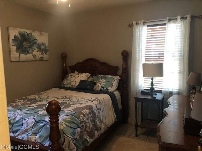 Building Photo - 55 Thompson Blvd