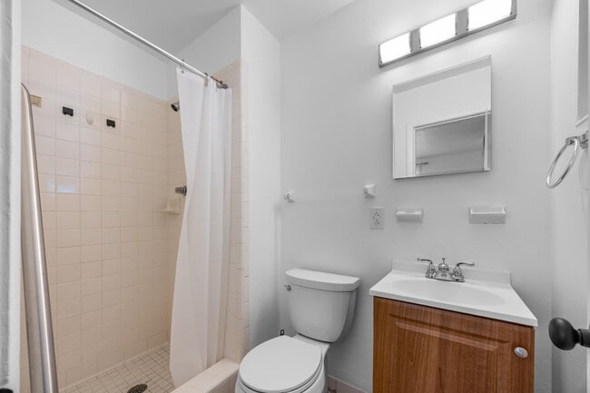 Building Photo - 435 Argyle Ct