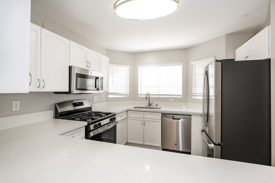 Building Photo - 3440 Yorkminster St